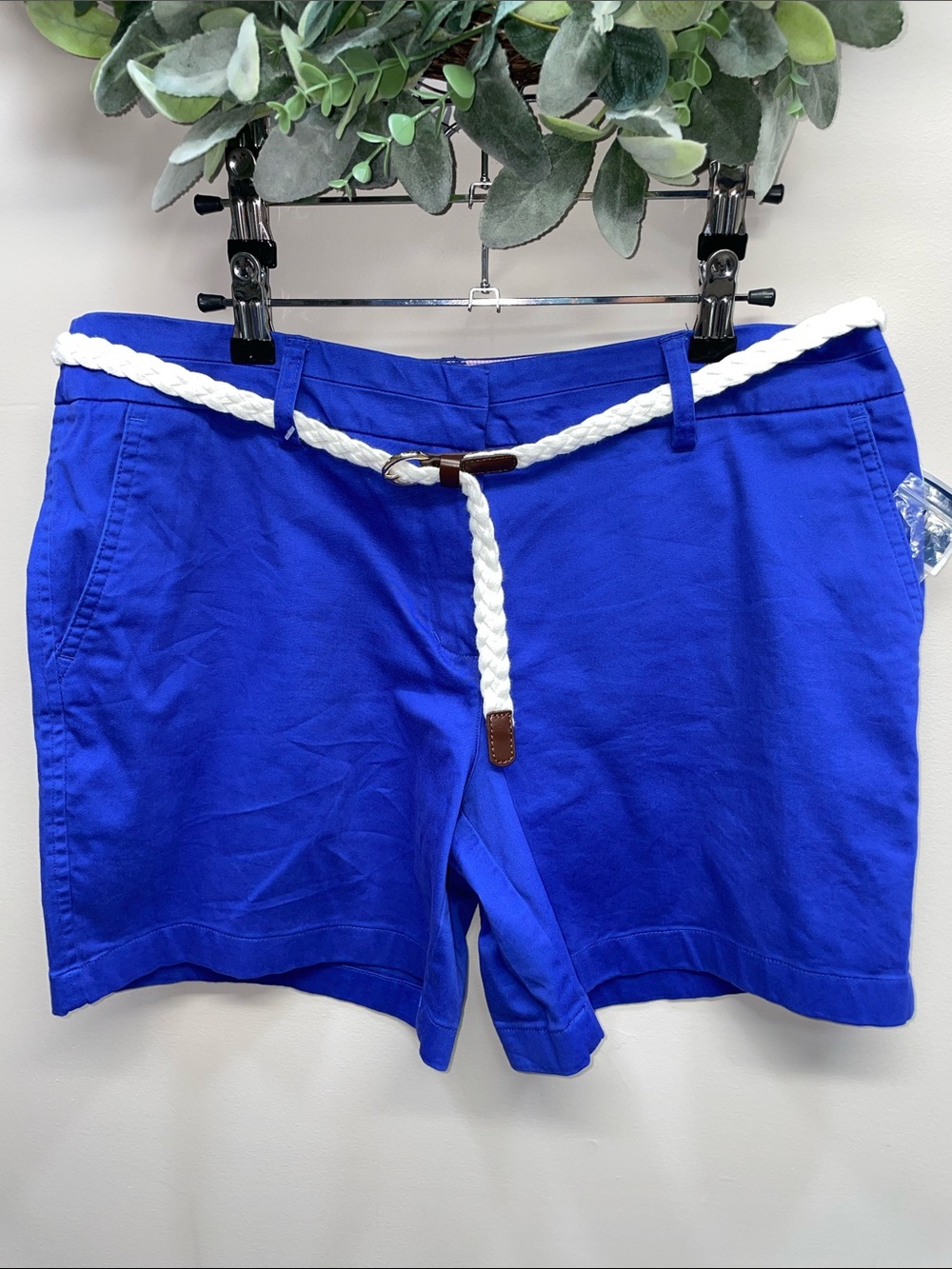 NWT British Khaki Belted Flat Front Stretch Blue Chino Shorts 8